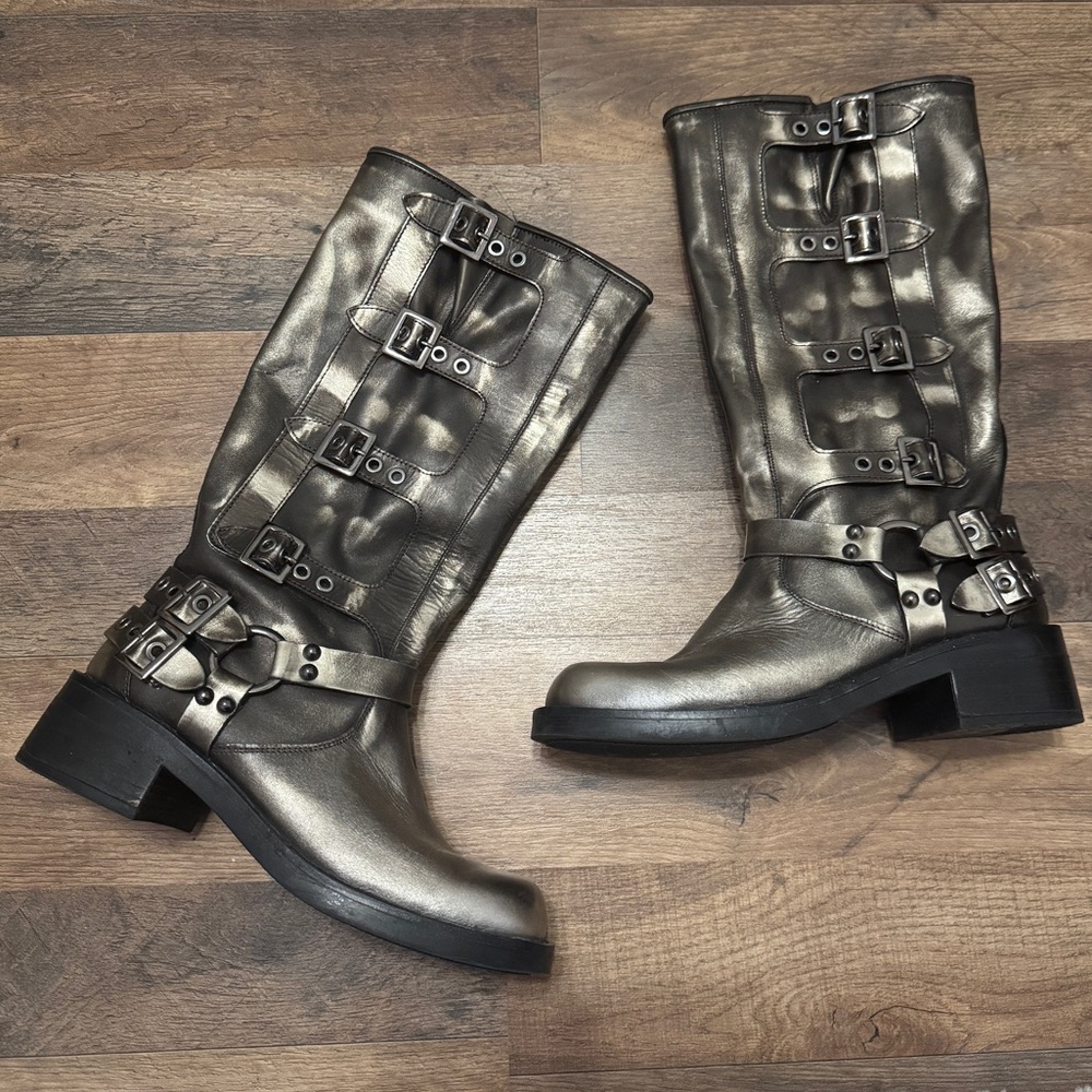 Steve Madden Rocky Silver Distressed Moto Boots